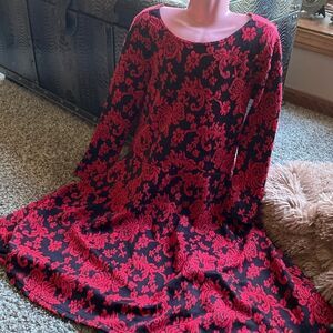 Girls Victorian Dress Red black fits size 8-10